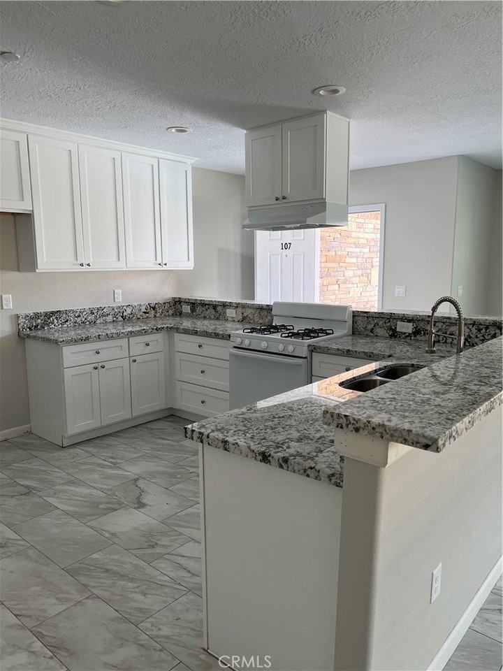 16550 Olive St #105 - Photo 4 of 9
