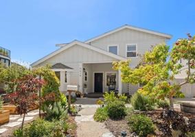 featured image of 5618 Bellevue Ave