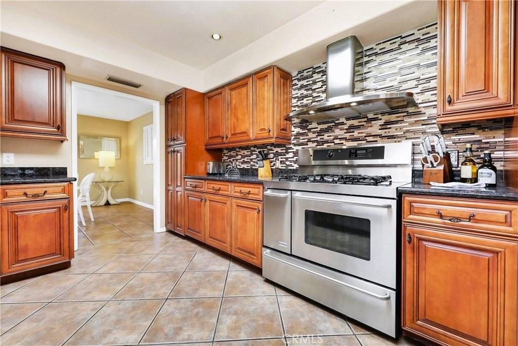 72816 Mesa View Dr - Photo 4 of 36