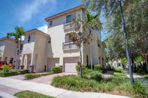 featured image of 1020 E Longport Cir ##F2