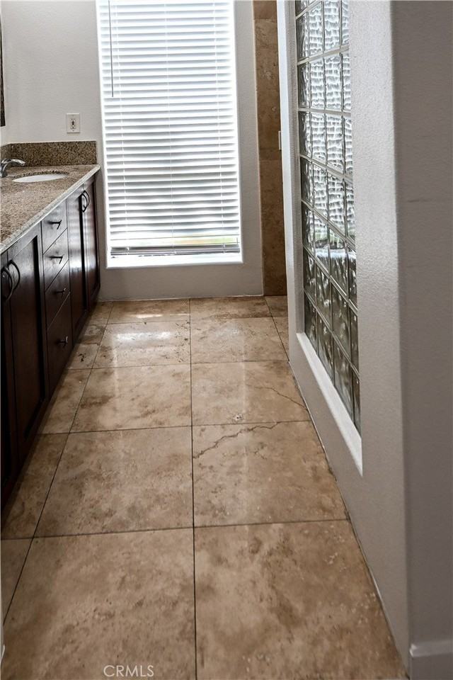 2902 Barrington Ct - Photo 7 of 21