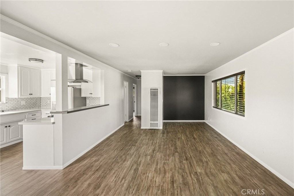 201 E 16th St #C - Photo 6 of 20