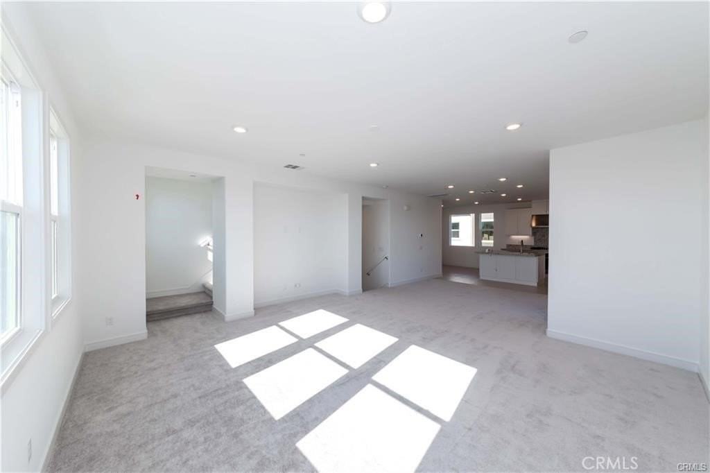 460 Palermo - Photo 4 of 12