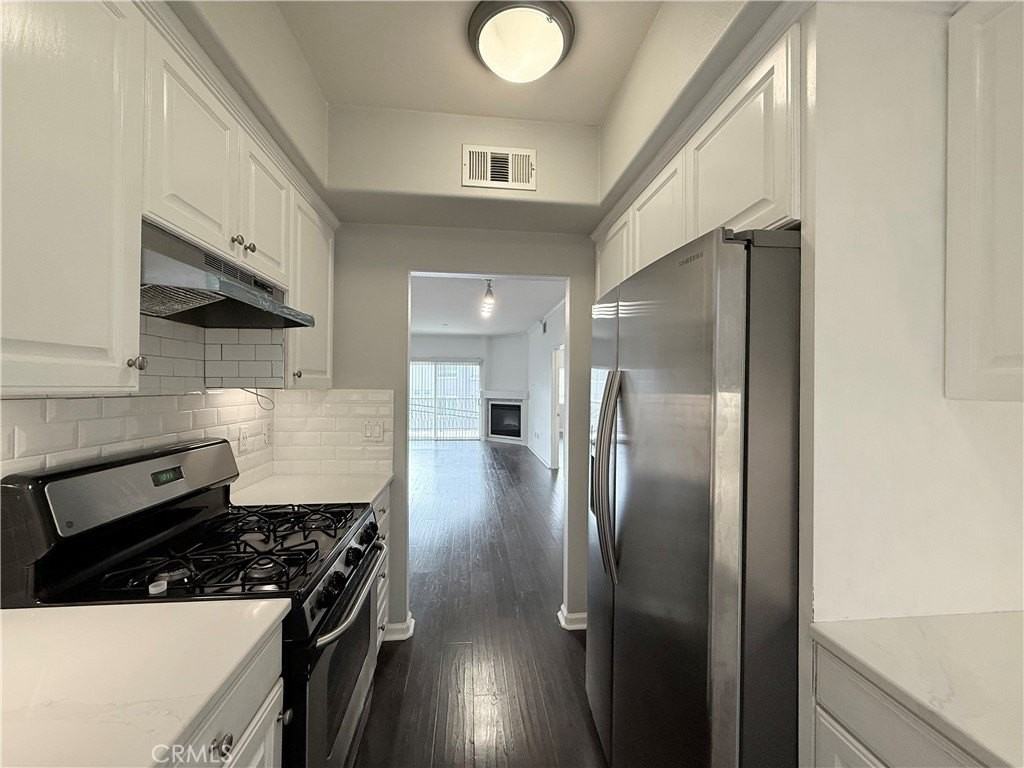 3401 S Bentley Ave #203 - Photo 2 of 46
