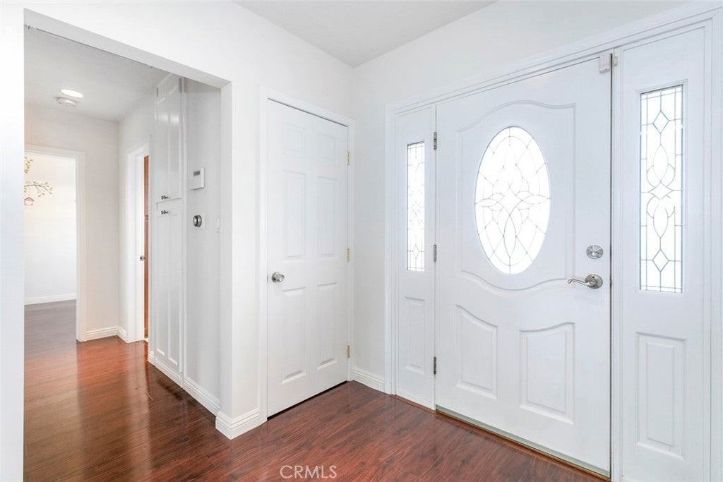 10937 Mclennan Ave - Photo 4 of 35