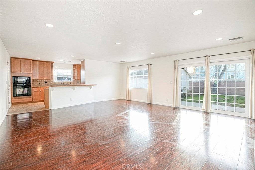 10937 Mclennan Ave - Photo 7 of 35