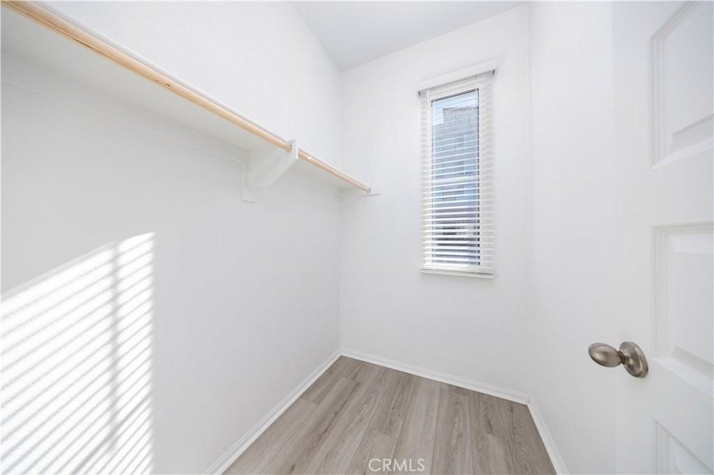 2715 Erebus Ct - Photo 3 of 10