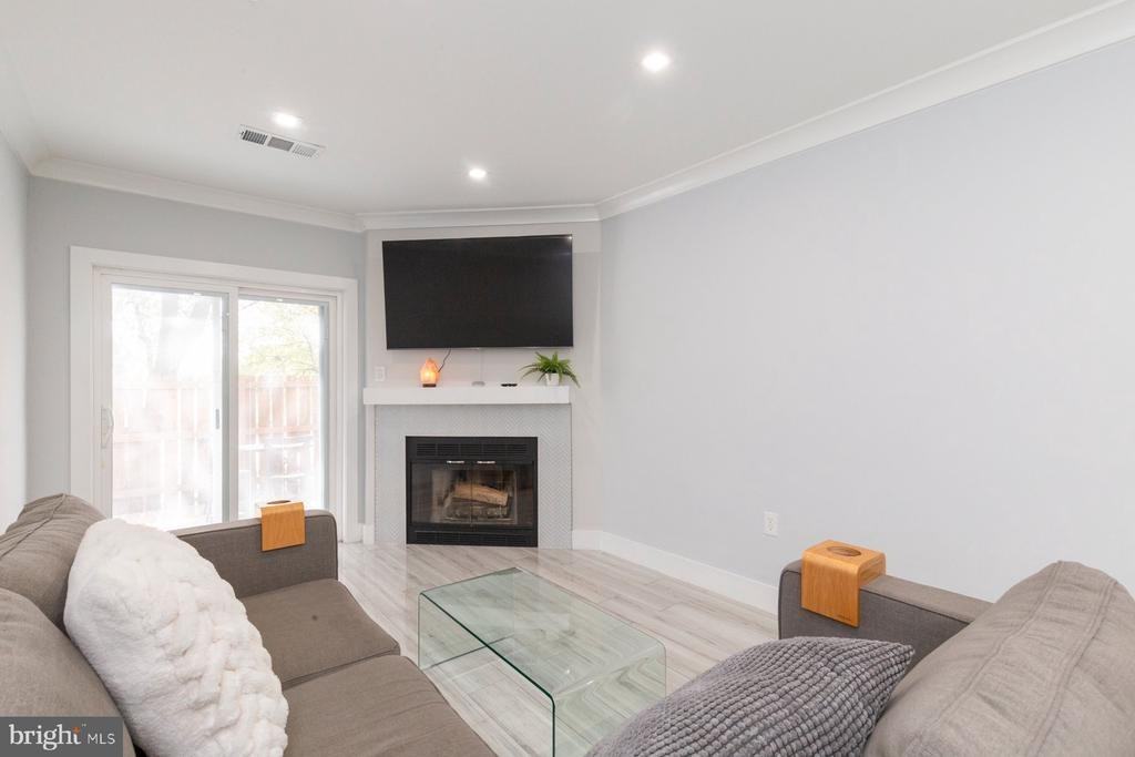 255 S Pickett St ##101 - Photo 5 of 23