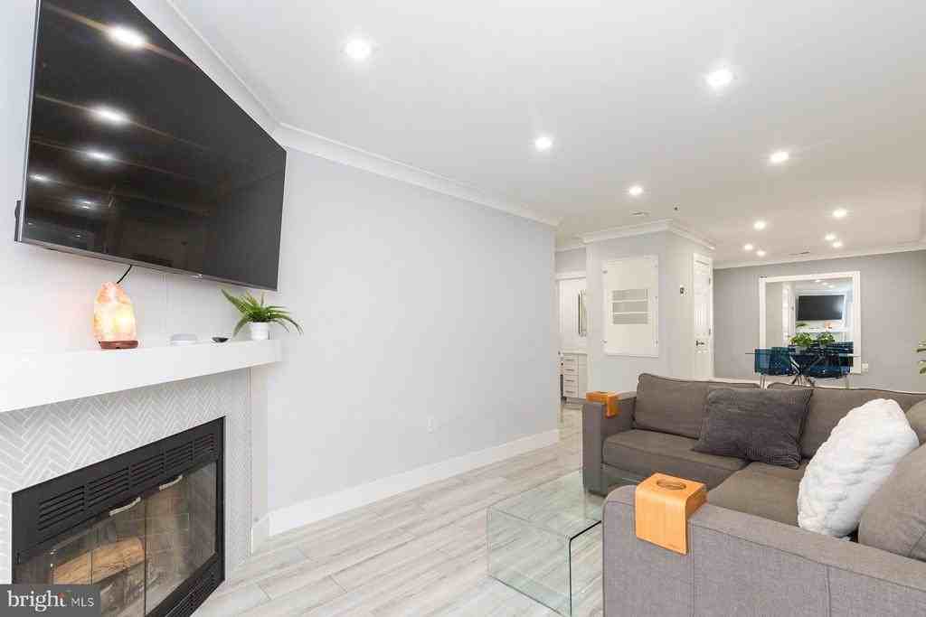 255 S Pickett St ##101 - Photo 6 of 23