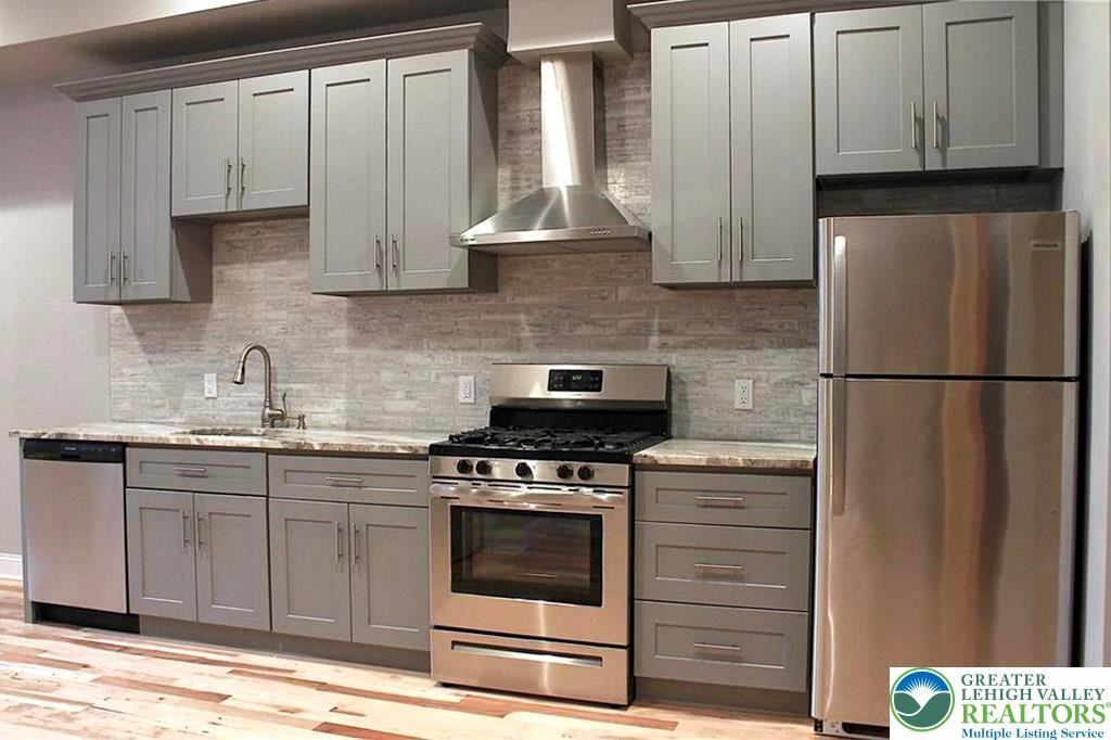 315 Northampton St ##1 - Photo 2 of 16