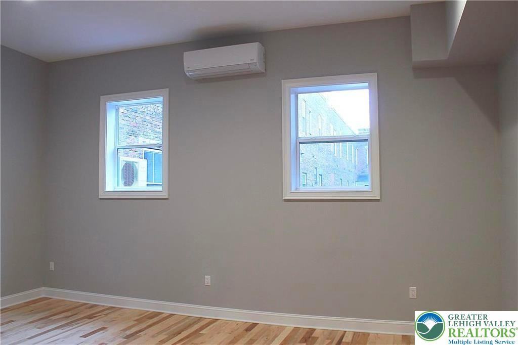 315 Northampton St ##1 - Photo 6 of 16