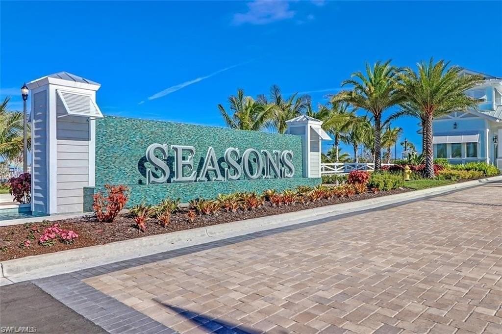 28165 Captiva Shell Loop - Photo 2 of 38