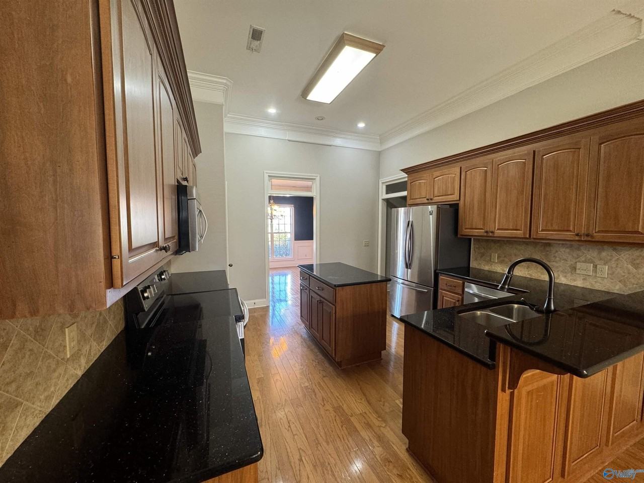 126 Bilton Dr - Photo 7 of 18