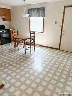 1425 Como Park Blvd - Photo 3 of 19