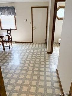1425 Como Park Blvd - Photo 4 of 19