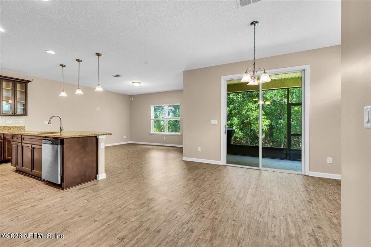 3292 Chestnut Ridge Way - Photo 6 of 31