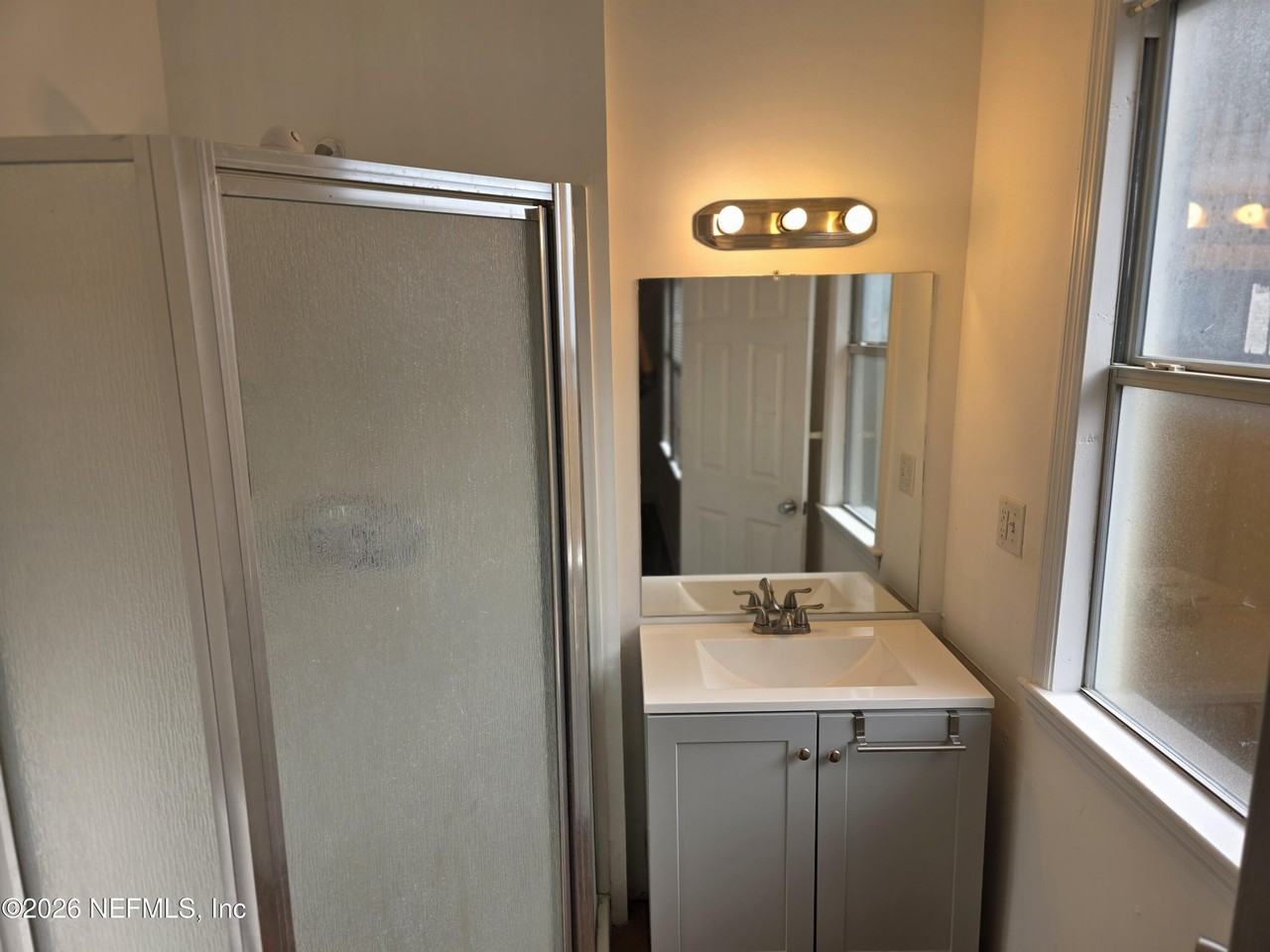 2675 Ernest St - Photo 5 of 14