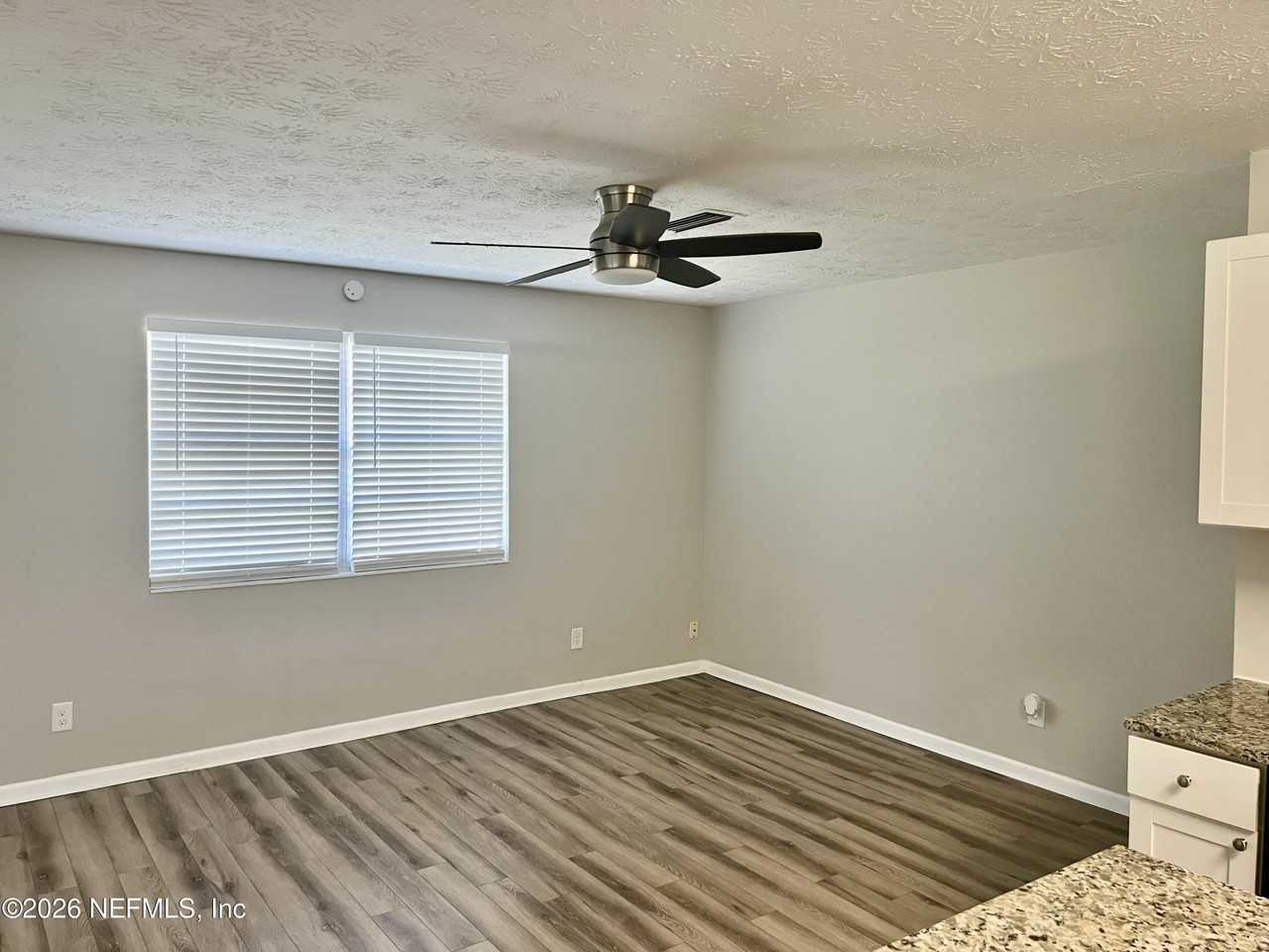 10964 Bacall Rd W - Photo 5 of 19