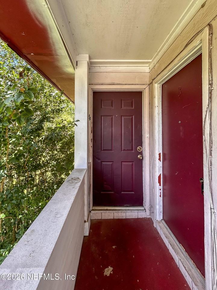 1134 Woodruff Ave #3 - Photo 3 of 14