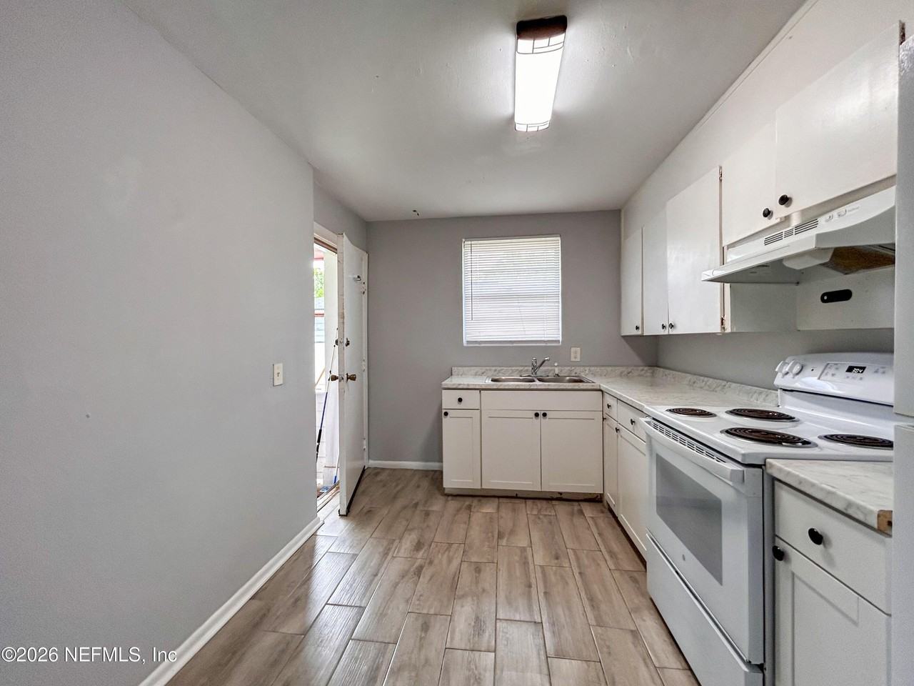 1134 Woodruff Ave #3 - Photo 7 of 14