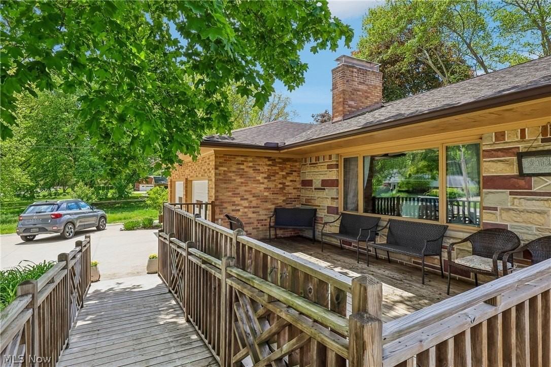 836 Jacoby Rd - Photo 2 of 46