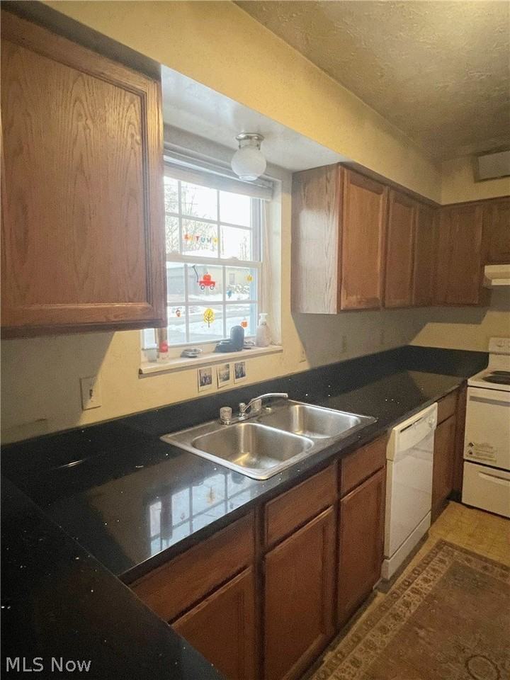 6253 3rd Ave - Photo 4 of 9