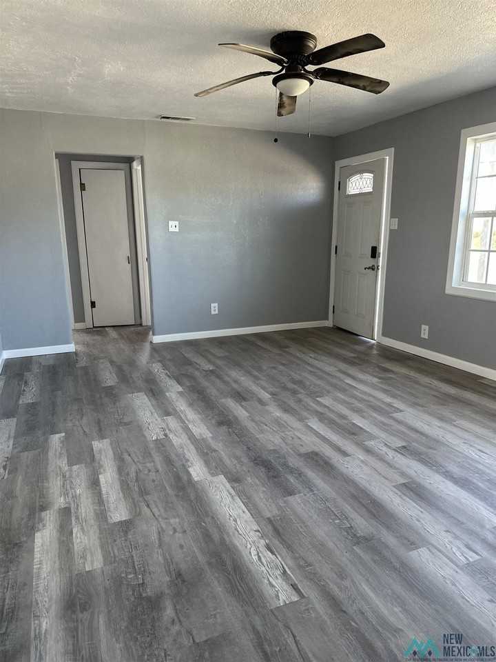 1602 W Tilden St - Photo 3 of 11