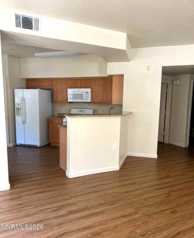 17000 Wedge Pkwy #2811 - Photo 4 of 7