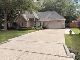featured image of 909 Chevreuil St
