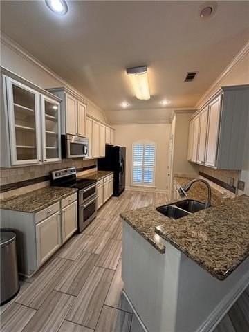 909 Chevreuil St - Photo 2 of 11