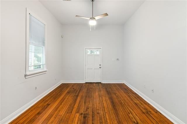 2914 Banks St - Photo 4 of 12