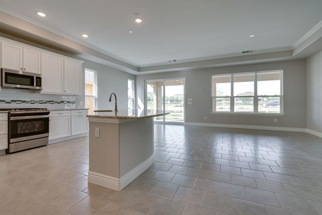 9820 Stonefield Way - Photo 4 of 30