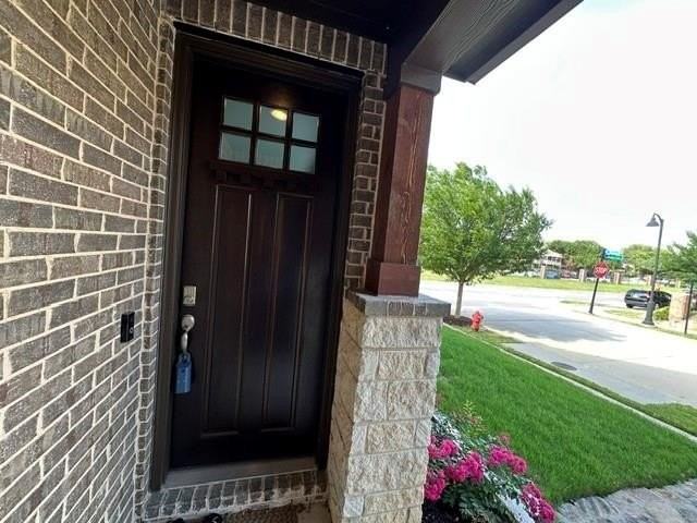 5585 Crosby Dr - Photo 5 of 30