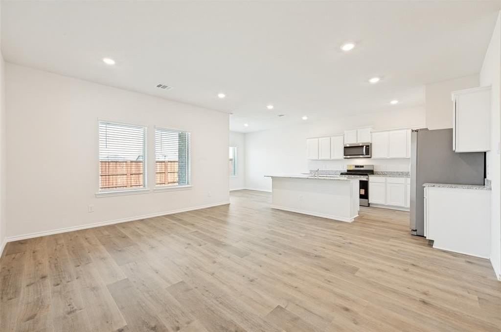 4104 Malachite Dr - Photo 3 of 15