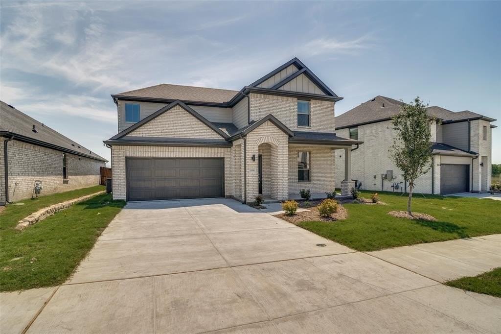 1156 Del Rio Dr - Photo 3 of 35