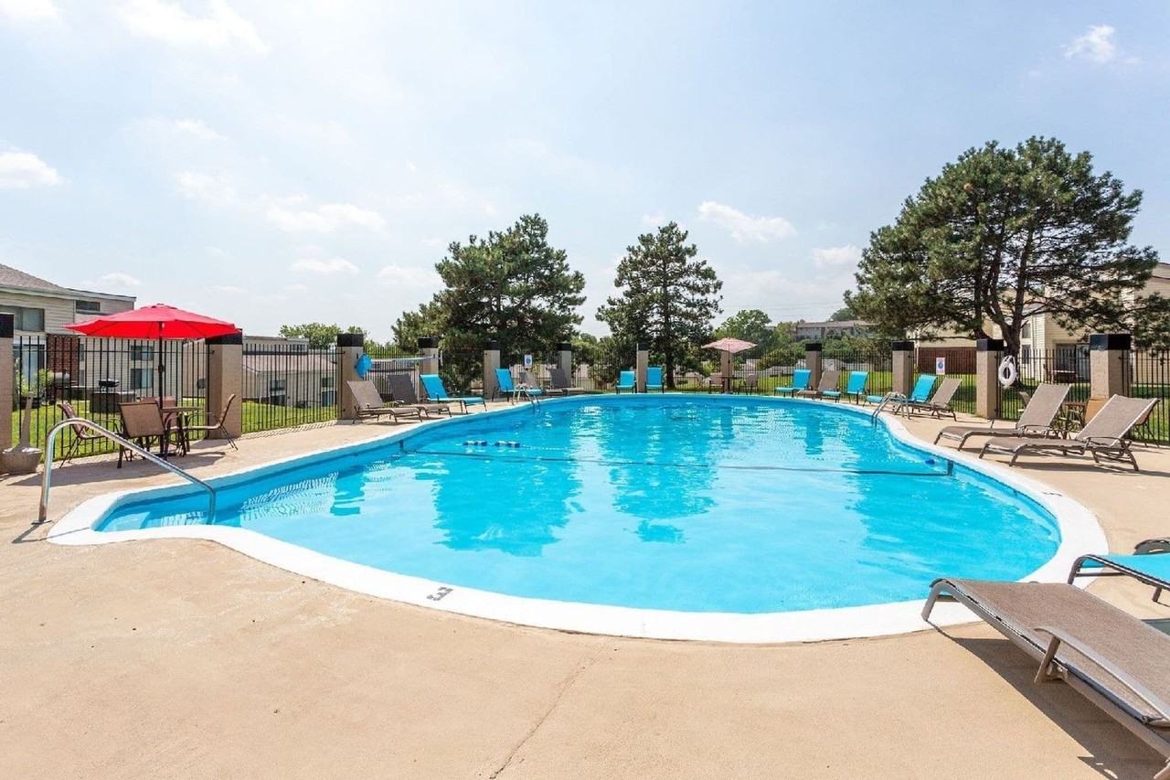 Reserve at the Knolls - Photo 3 of 17