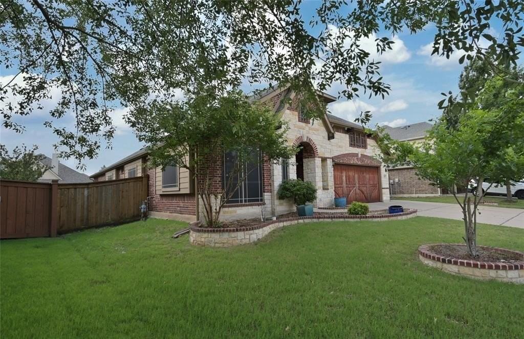 3207 Pampa - Photo 3 of 40