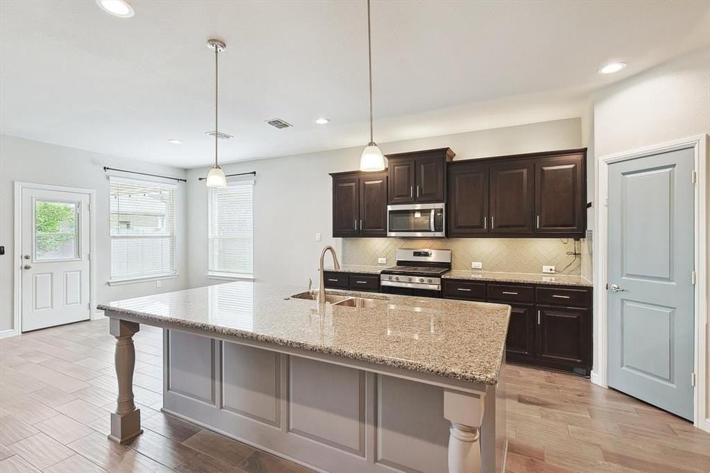 2108 Blackrail Ct - Photo 7 of 33