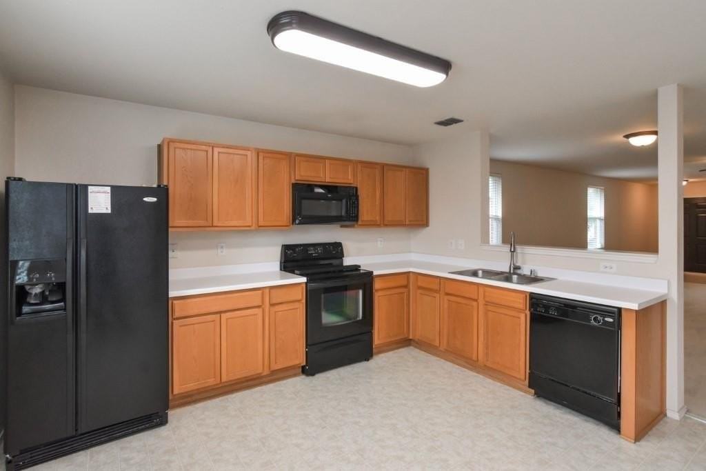 1105 Wyatt Earp Dr - Photo 4 of 20