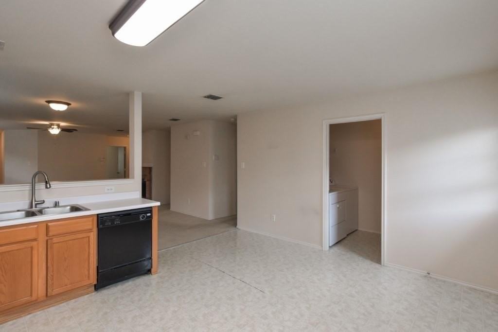 1105 Wyatt Earp Dr - Photo 5 of 20