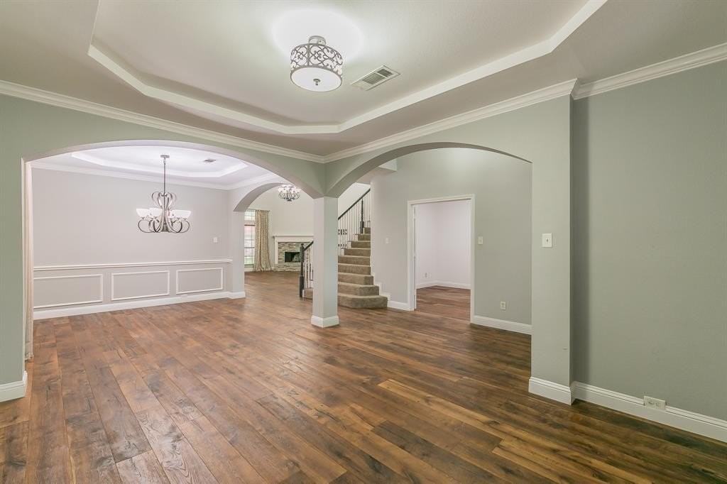 6504 Josephine Dr - Photo 4 of 39