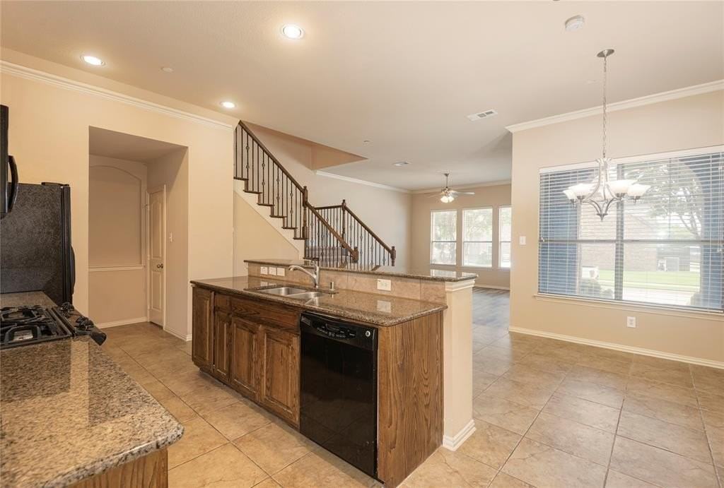 5304 Mesquite Dr - Photo 6 of 17