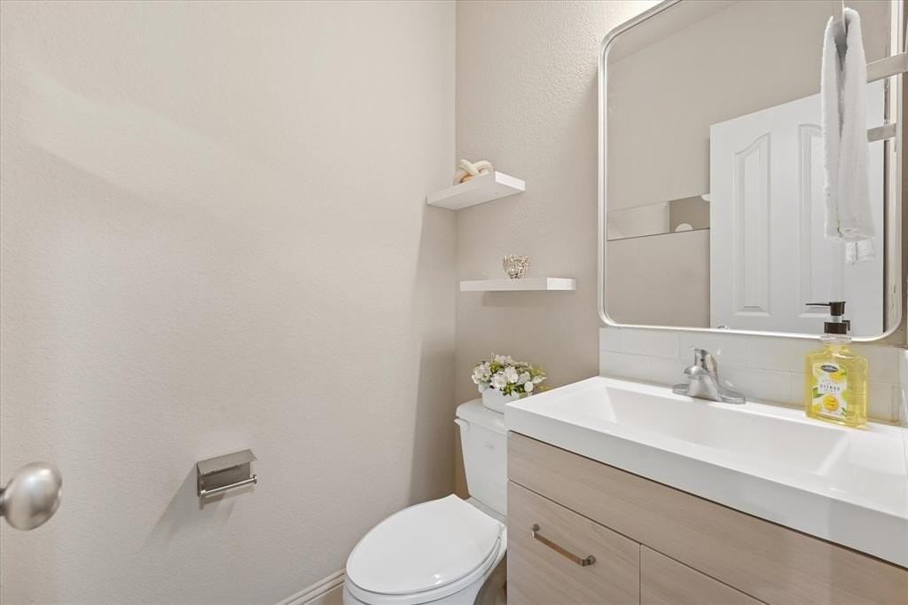 11553 Penick Way - Photo 7 of 39