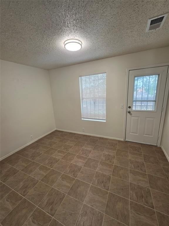 725 Trinity Ln - Photo 4 of 10