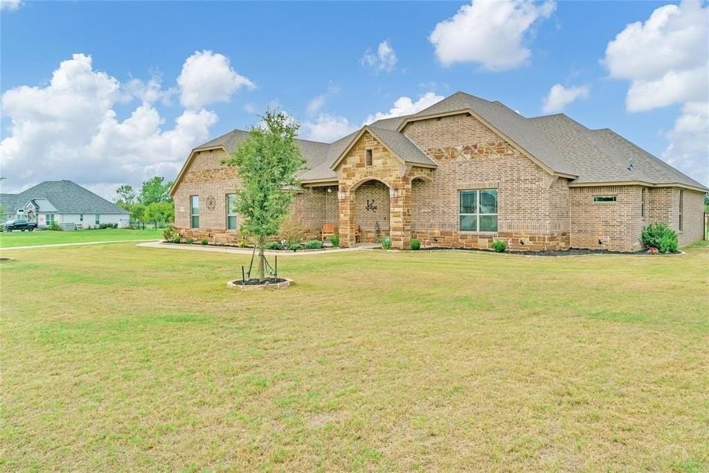 217 Maverick Ct - Photo 3 of 35