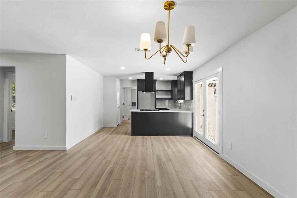 3022 Valwood Pkwy - Photo 4 of 13