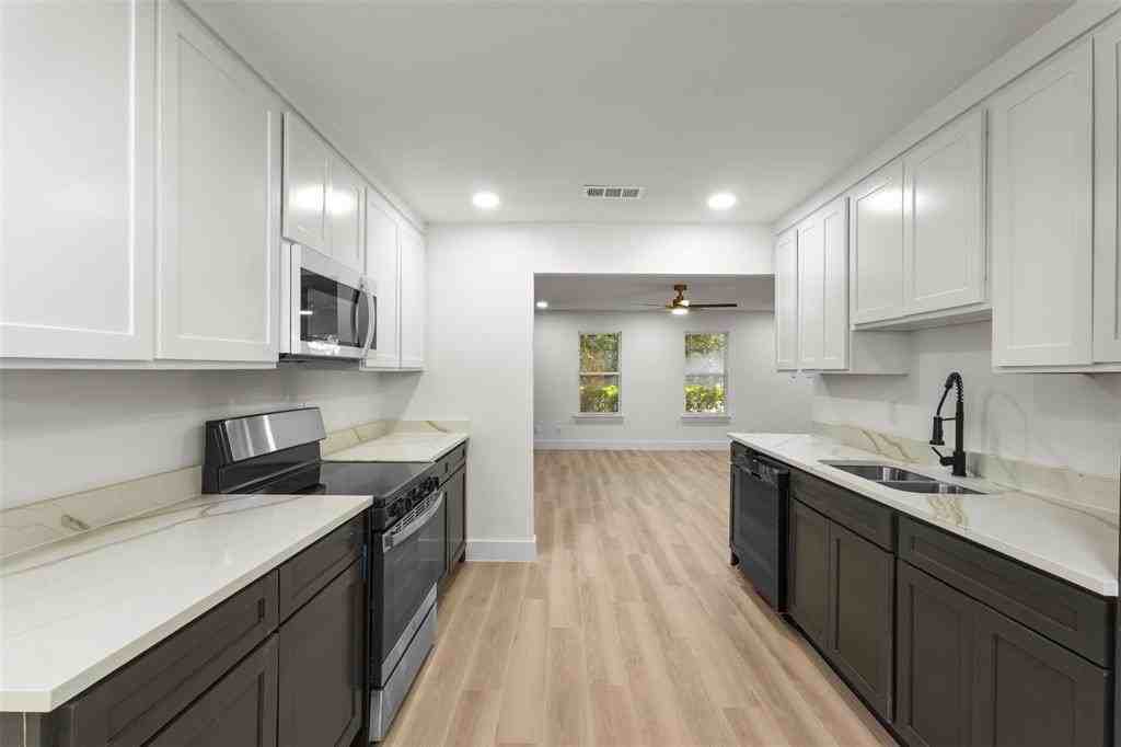 235 Softwood Dr - Photo 6 of 15