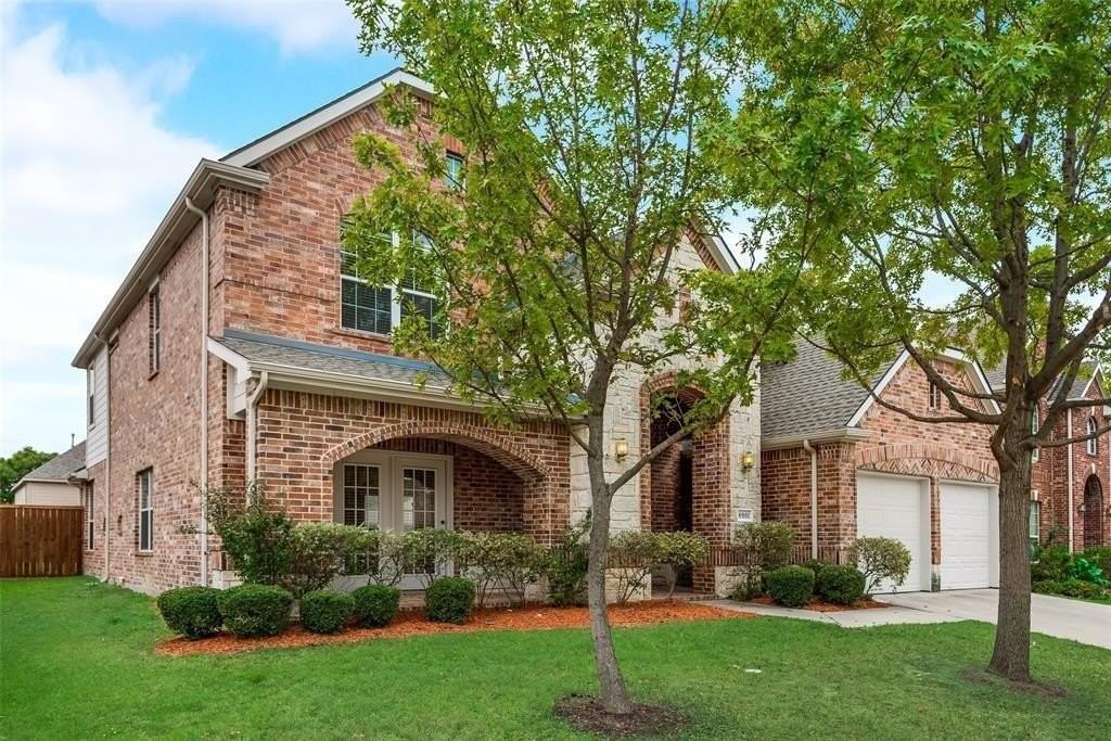8901 Brook Hollow Dr - Photo 4 of 30