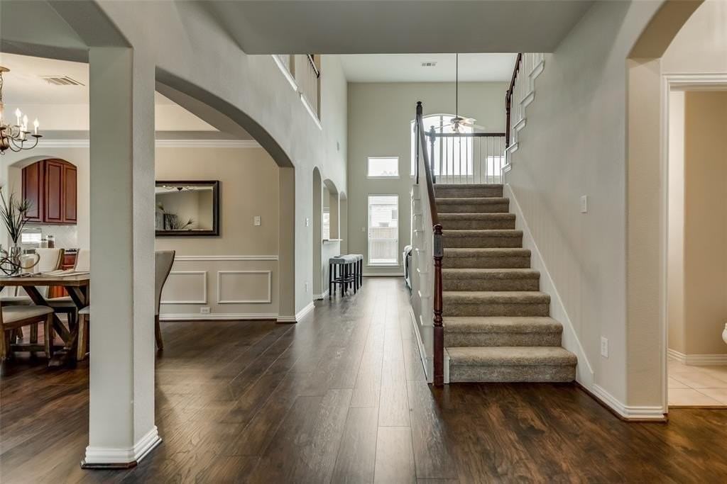 8901 Brook Hollow Dr - Photo 6 of 30