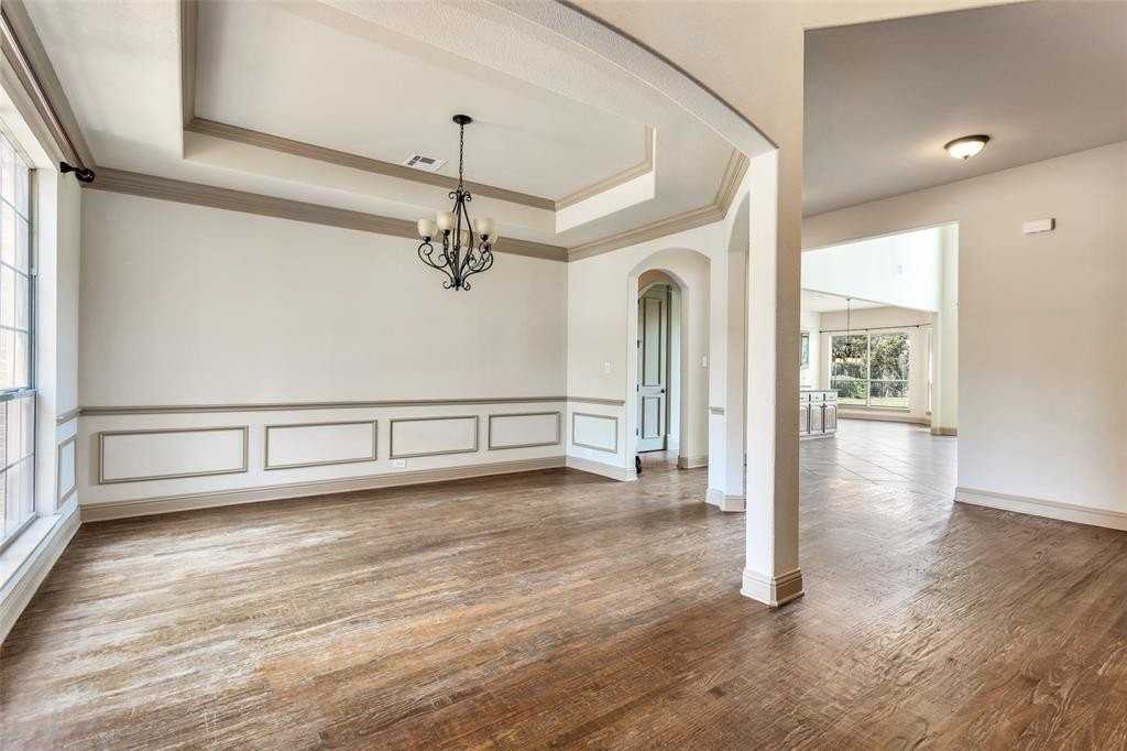 1832 Canyon Ct - Photo 5 of 38